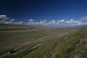 kirgistan_near_tash_rabat.jpg